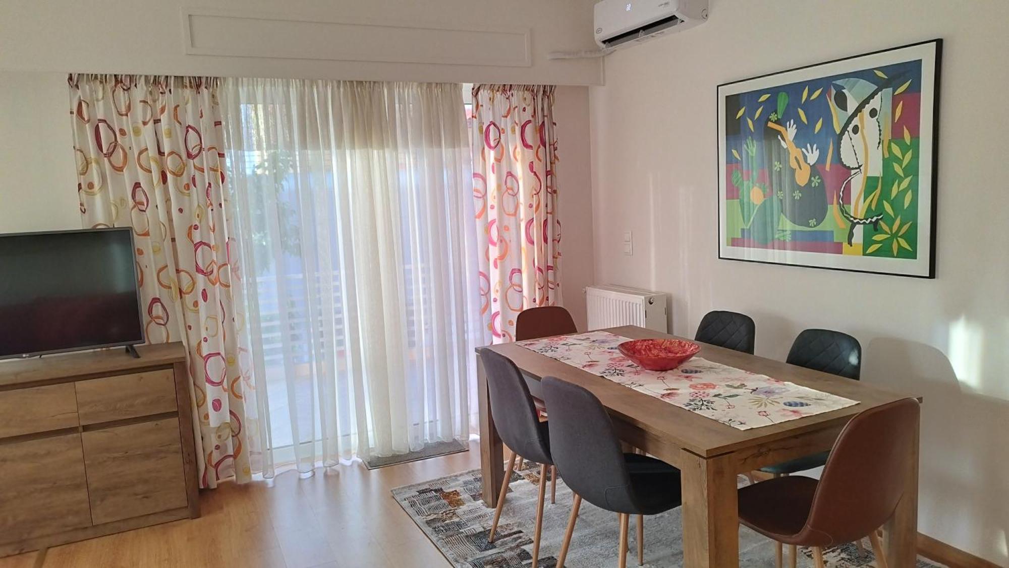 Spacious Flat Ideal For Families * Athens